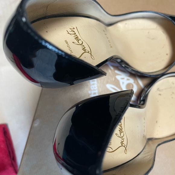 Authentic CHRISTIAN LOUBOUTIN Runway black patent leather pumps - Picture 7 of 9